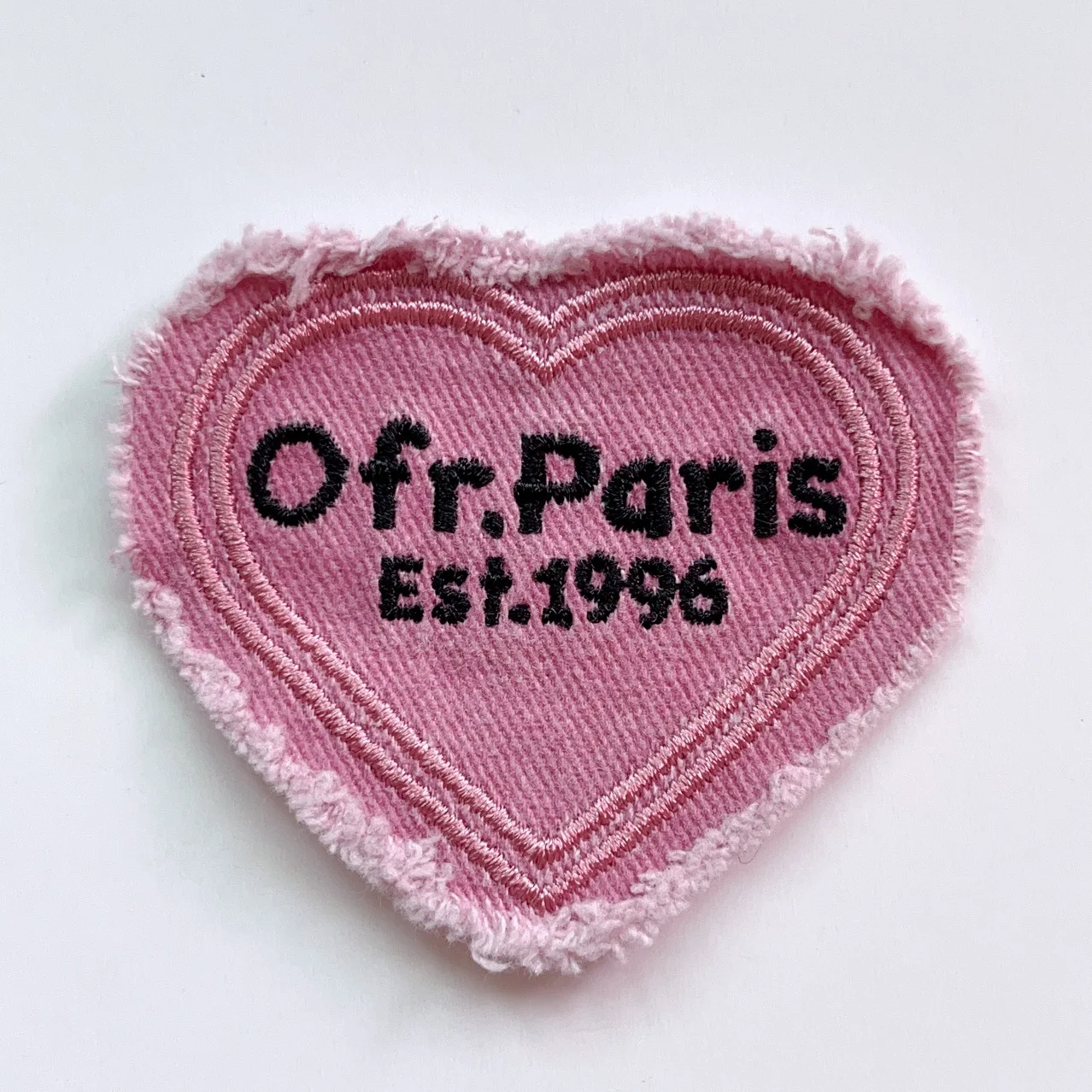Pink Heart Applique for Clothe - Embroidery Artist recension och pris